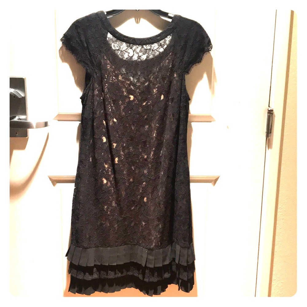 Black lace dress